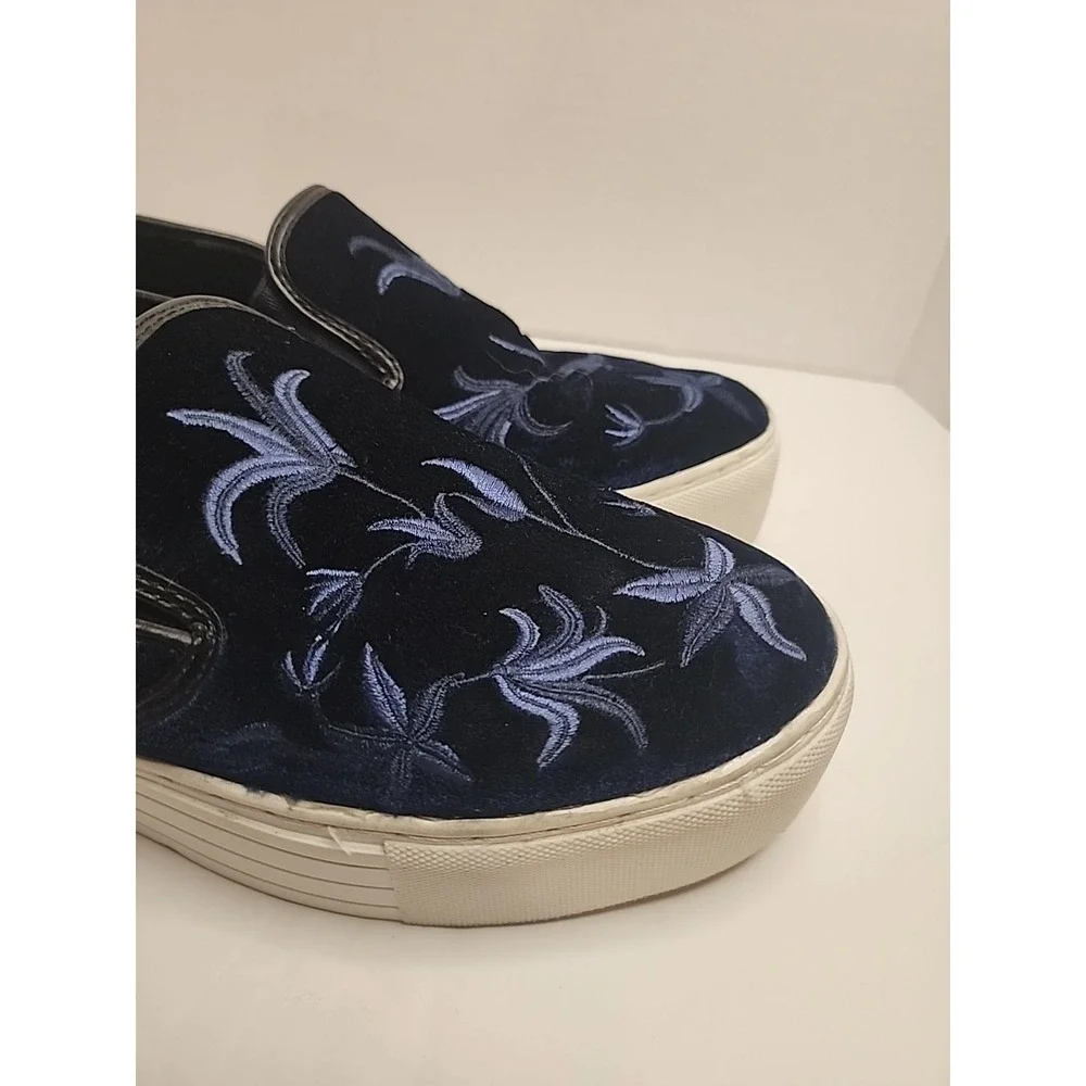 Boho Embroidered Velvet Floral Platform Sneakers Size‎ 9M Blue
